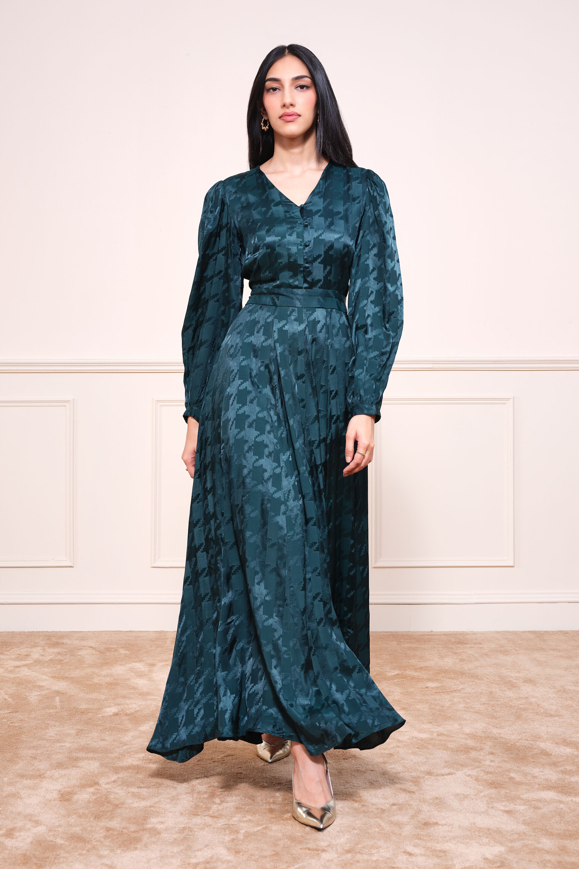 Kaitoke Chic Maxi Dress, Emerald Green, image 1