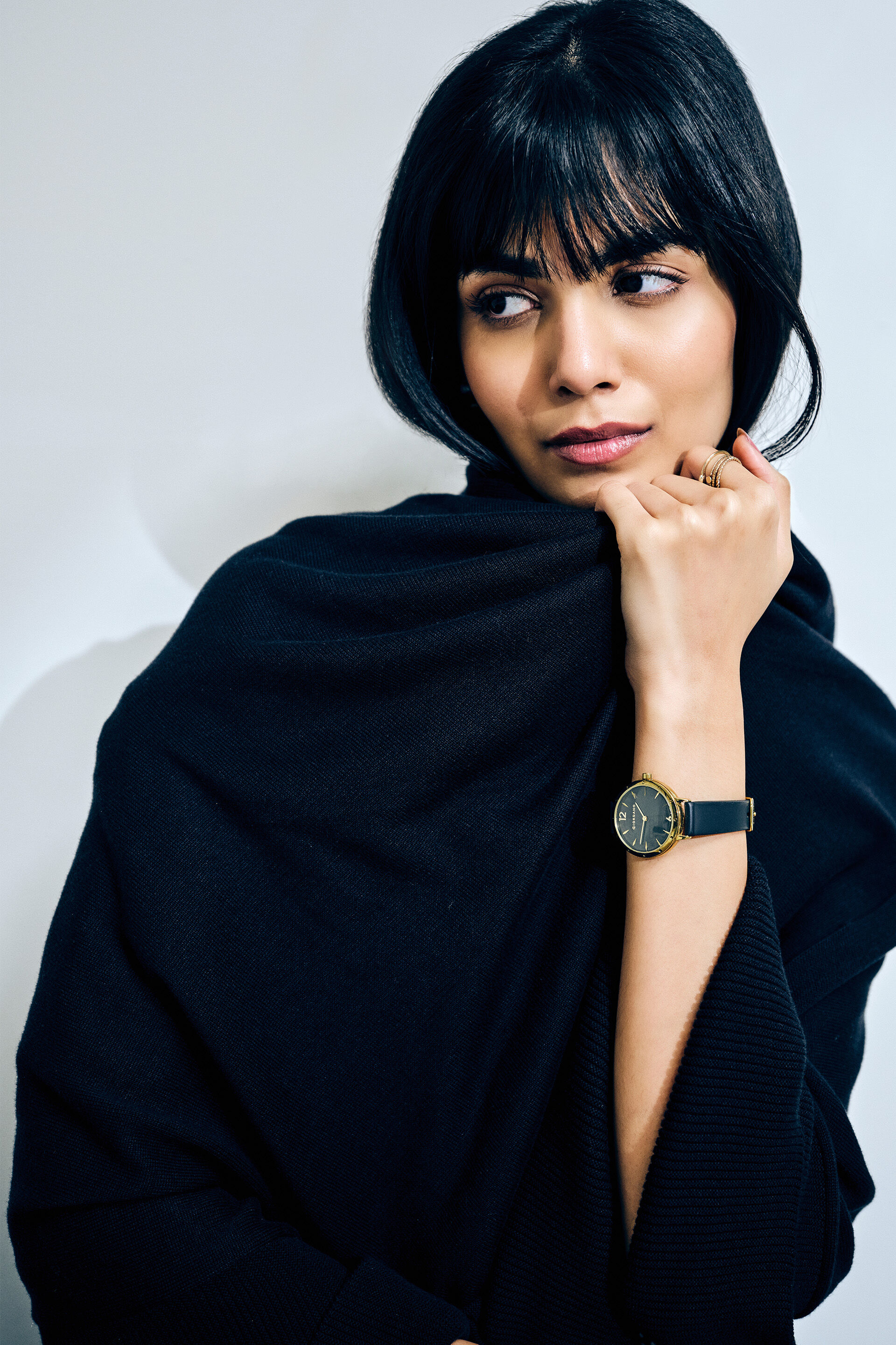 Obsidian Black Poncho, Black, image 2