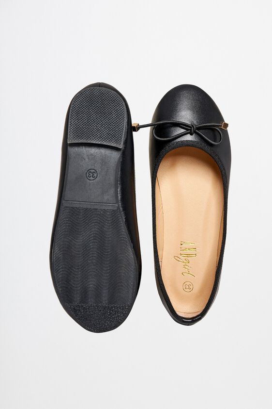 5 - Black Shoe, image 1