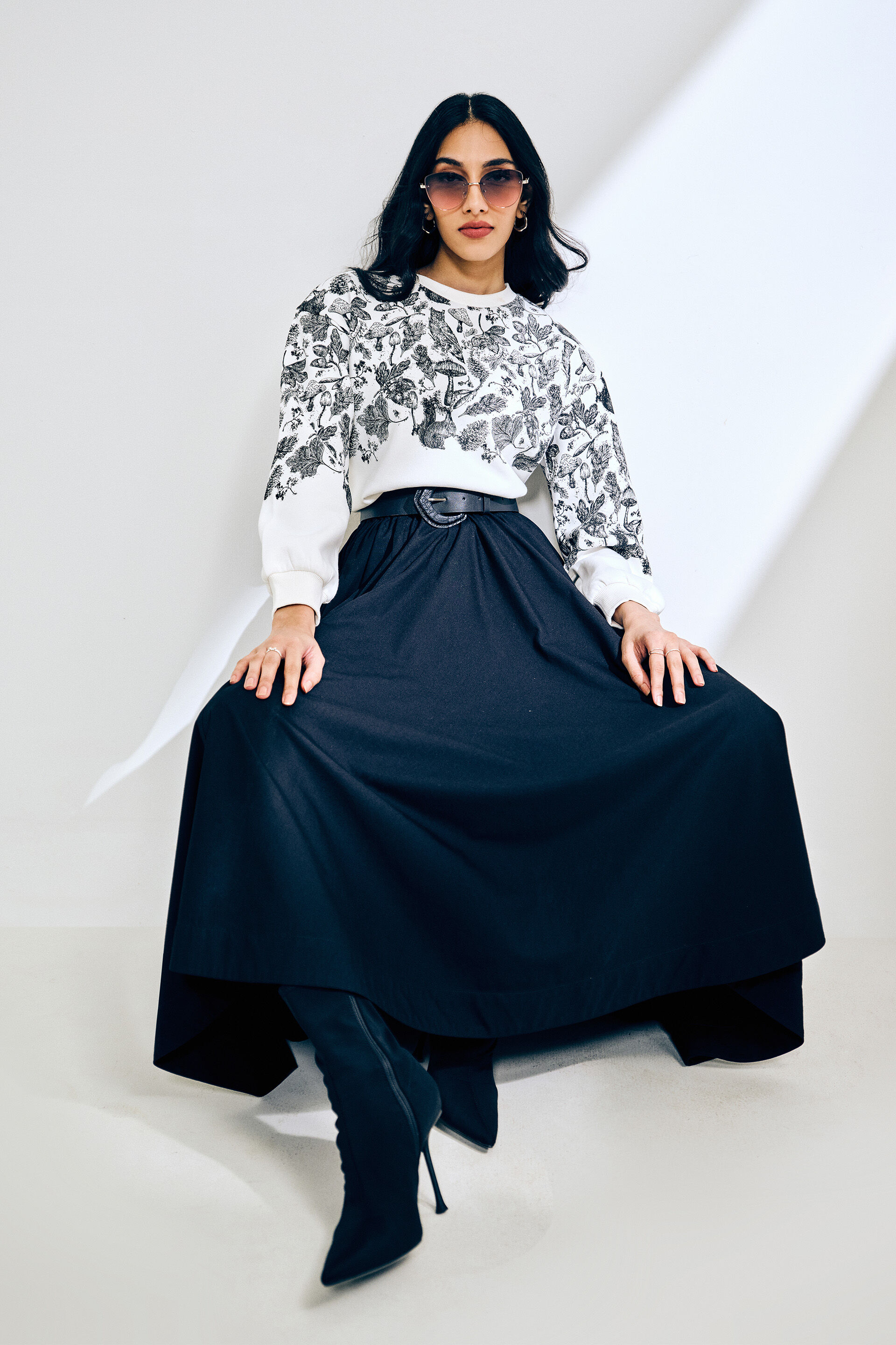 White Wanderlust Sweatshirt, White, image 3