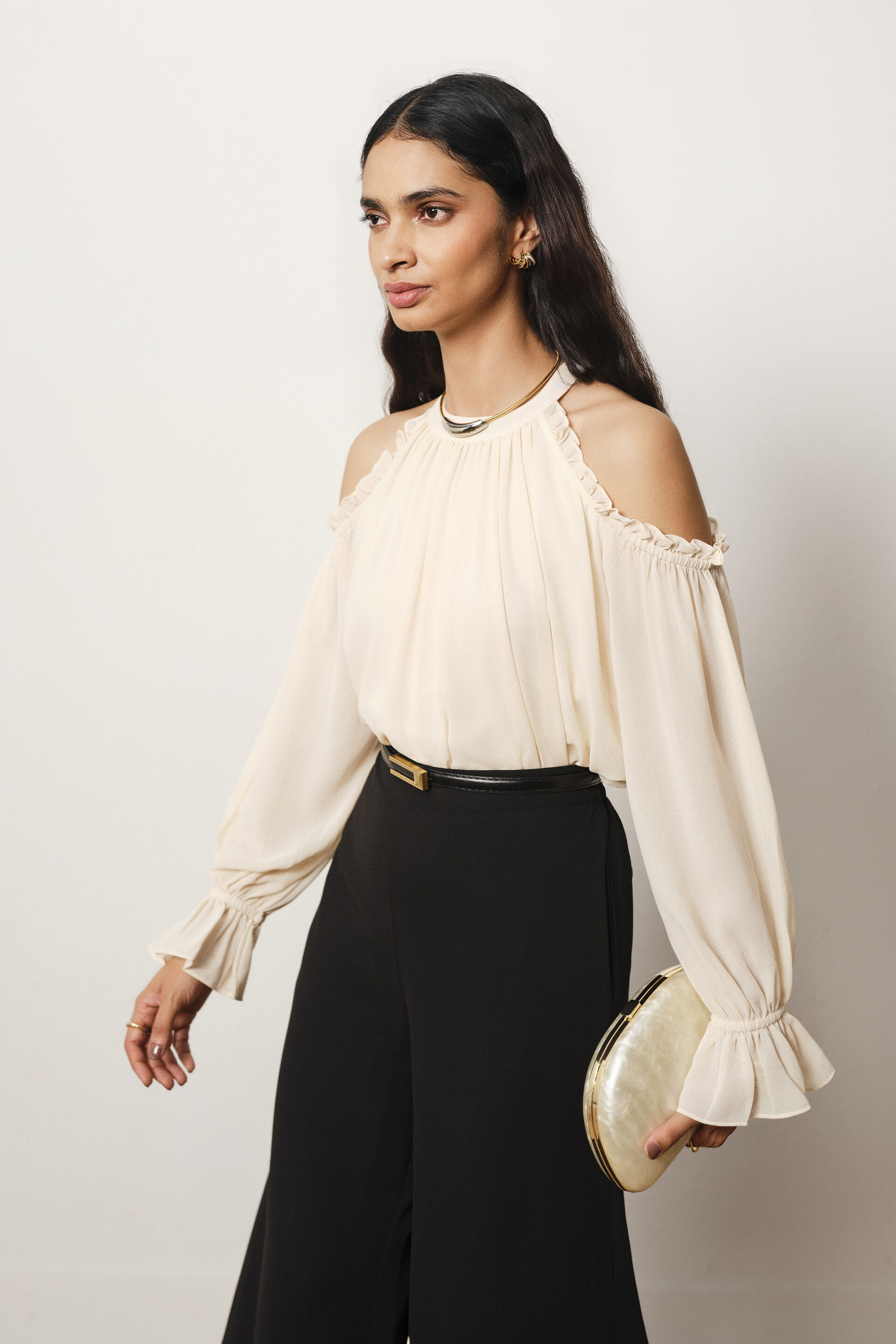 Cold Shoulder Peasant Sleeves Top in Ivory, Ivory, image 5