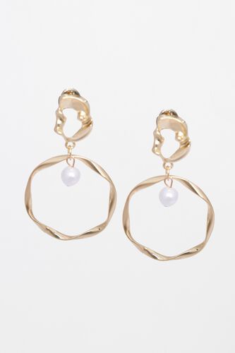 1 - Gold Earring, image 1