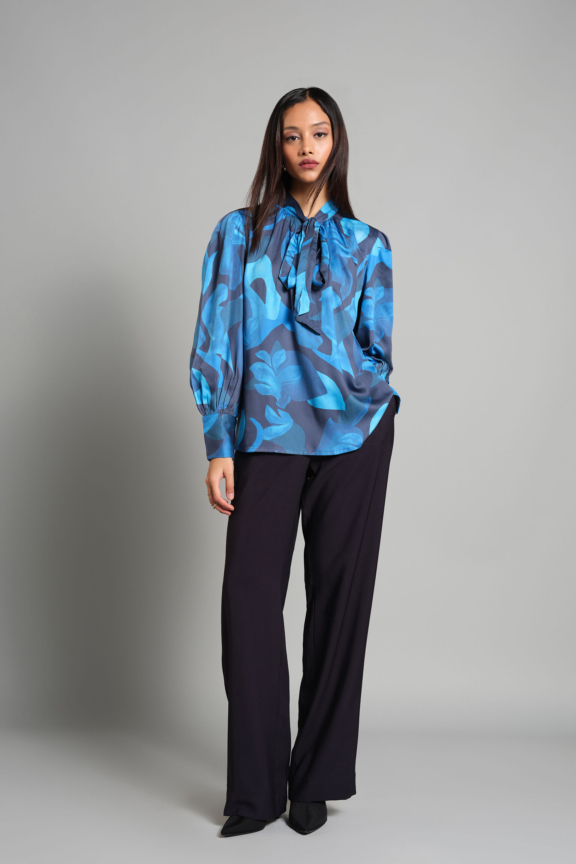 Waves Of The Ocean Top, Blue, image 2