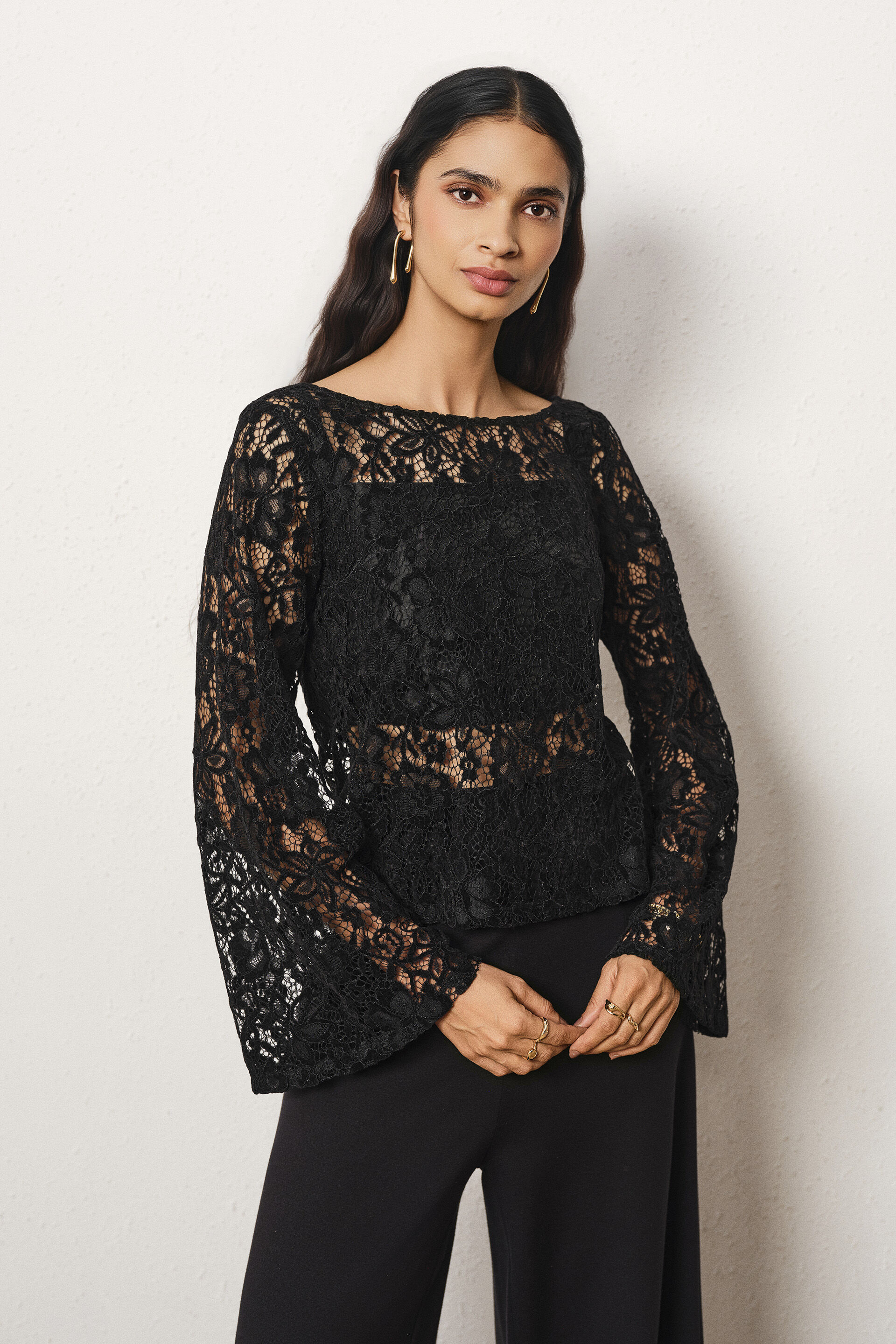 Lace Full Sleeves Top in Black