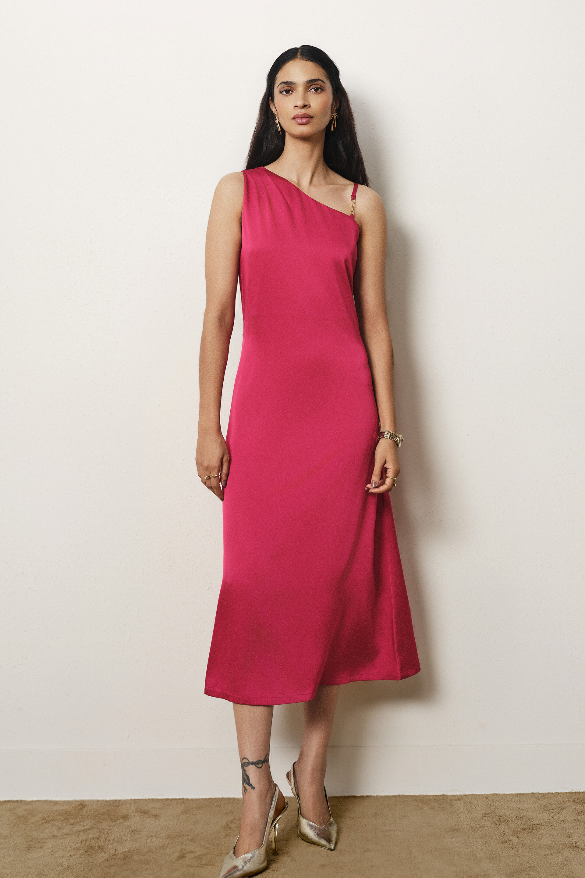 One-shoulder Satin Midi Dress in Red