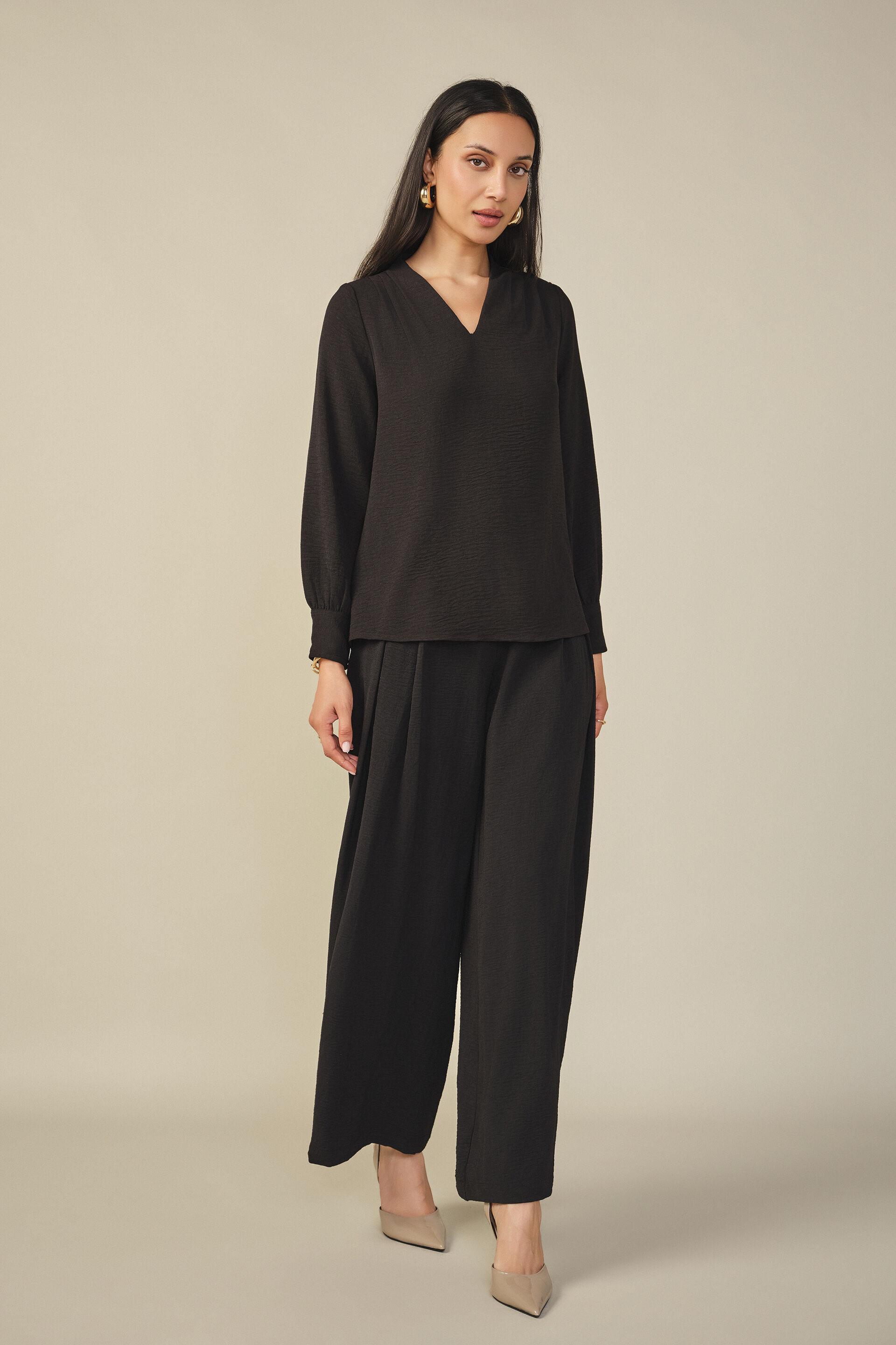 V Neckline Full Sleeves Top in Black, Black, image 5