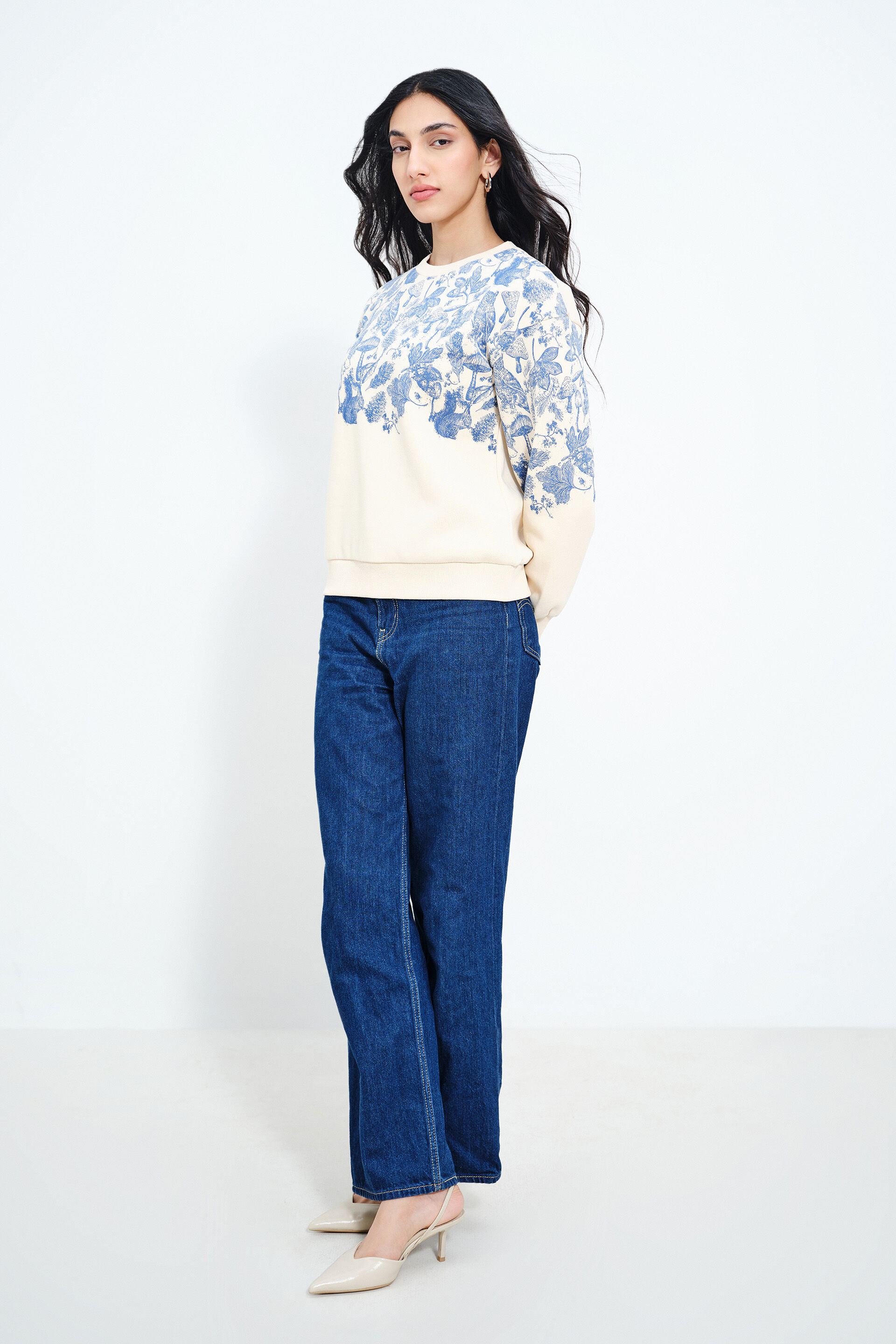 Cream Wanderlust Sweatshirt, Cream, image 3