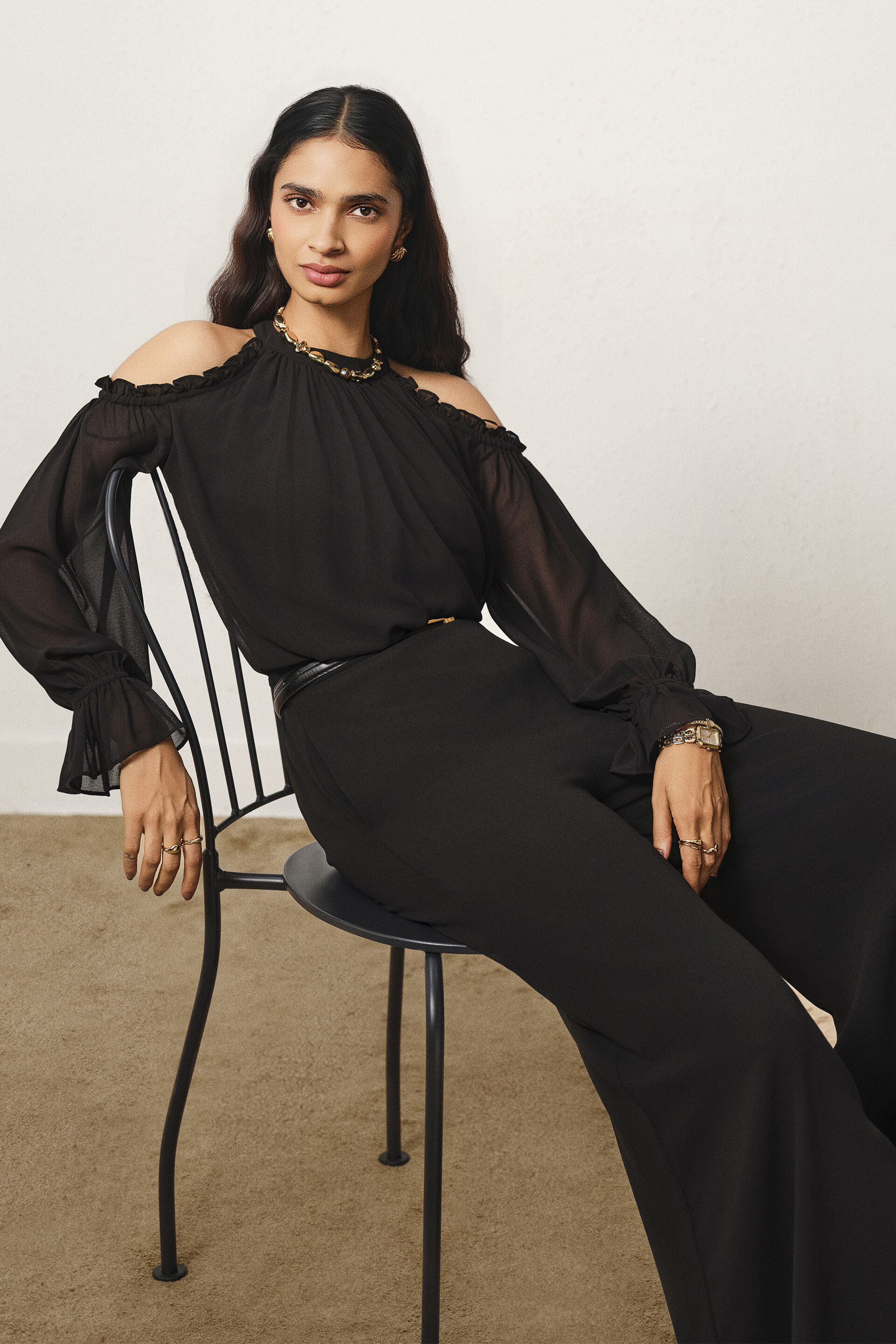 Cold Shoulder Peasant Sleeves Top in Black, Black, image 5