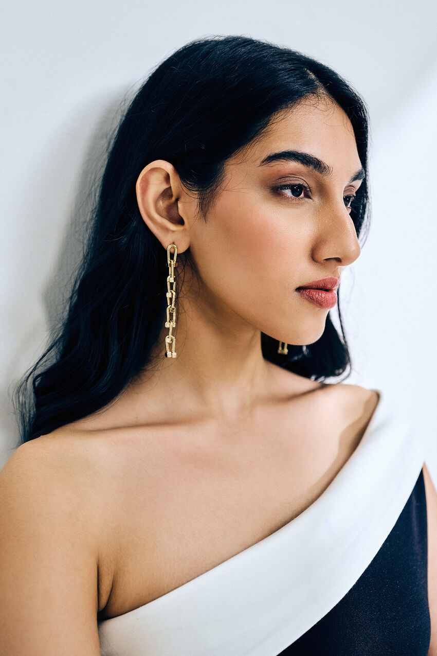 Swinging Chain Loop Danglers