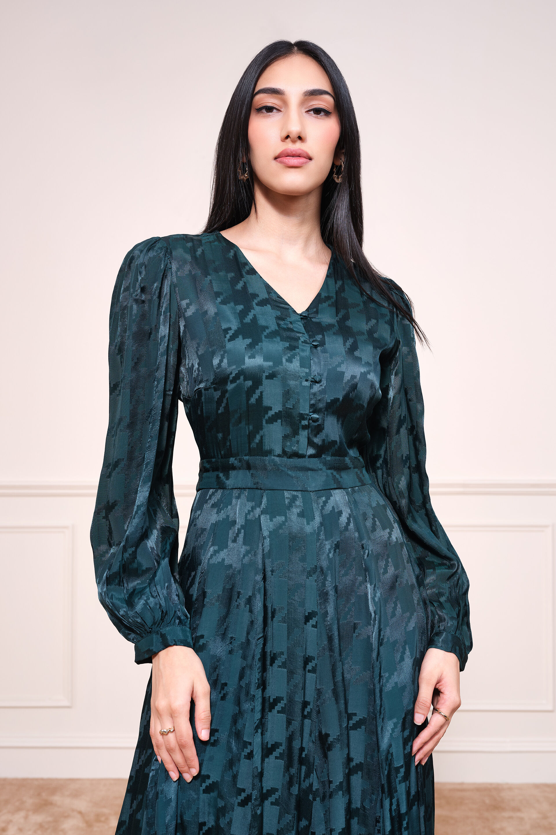 Kaitoke Chic Maxi Dress, Emerald Green, image 3