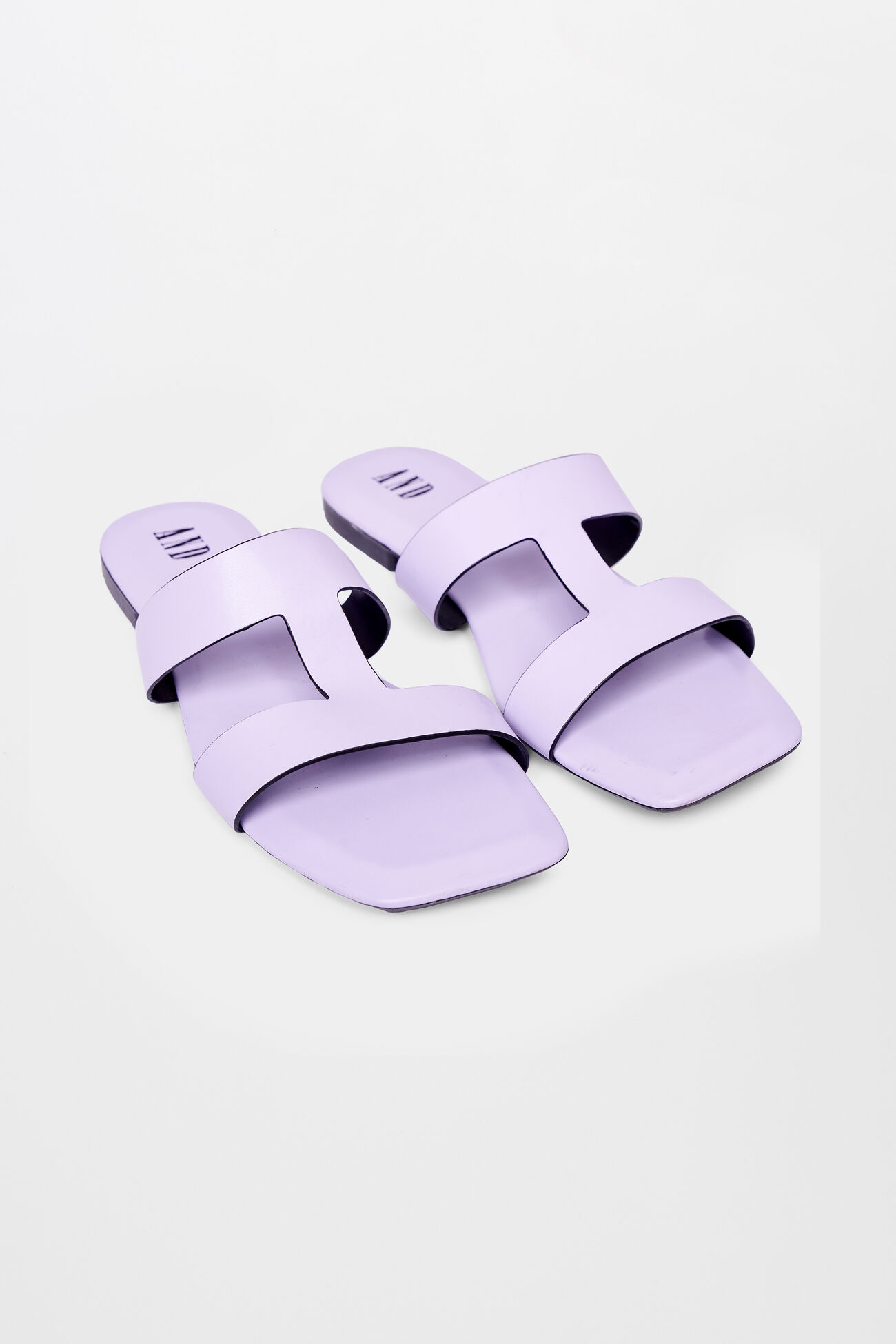 Lilac Shoe, Lilac, image 1