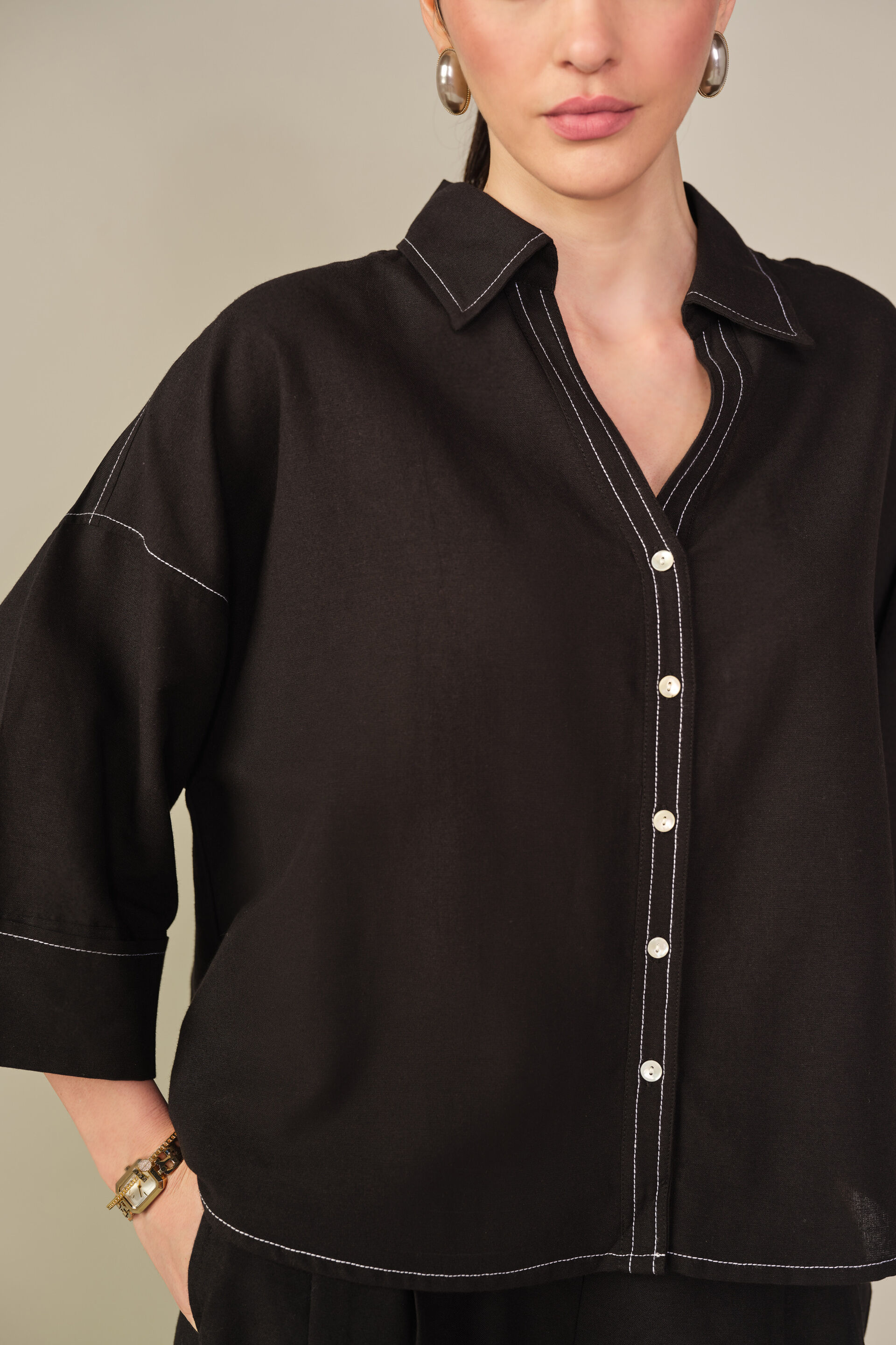 Oversized Shirt in Black, Black, image 2