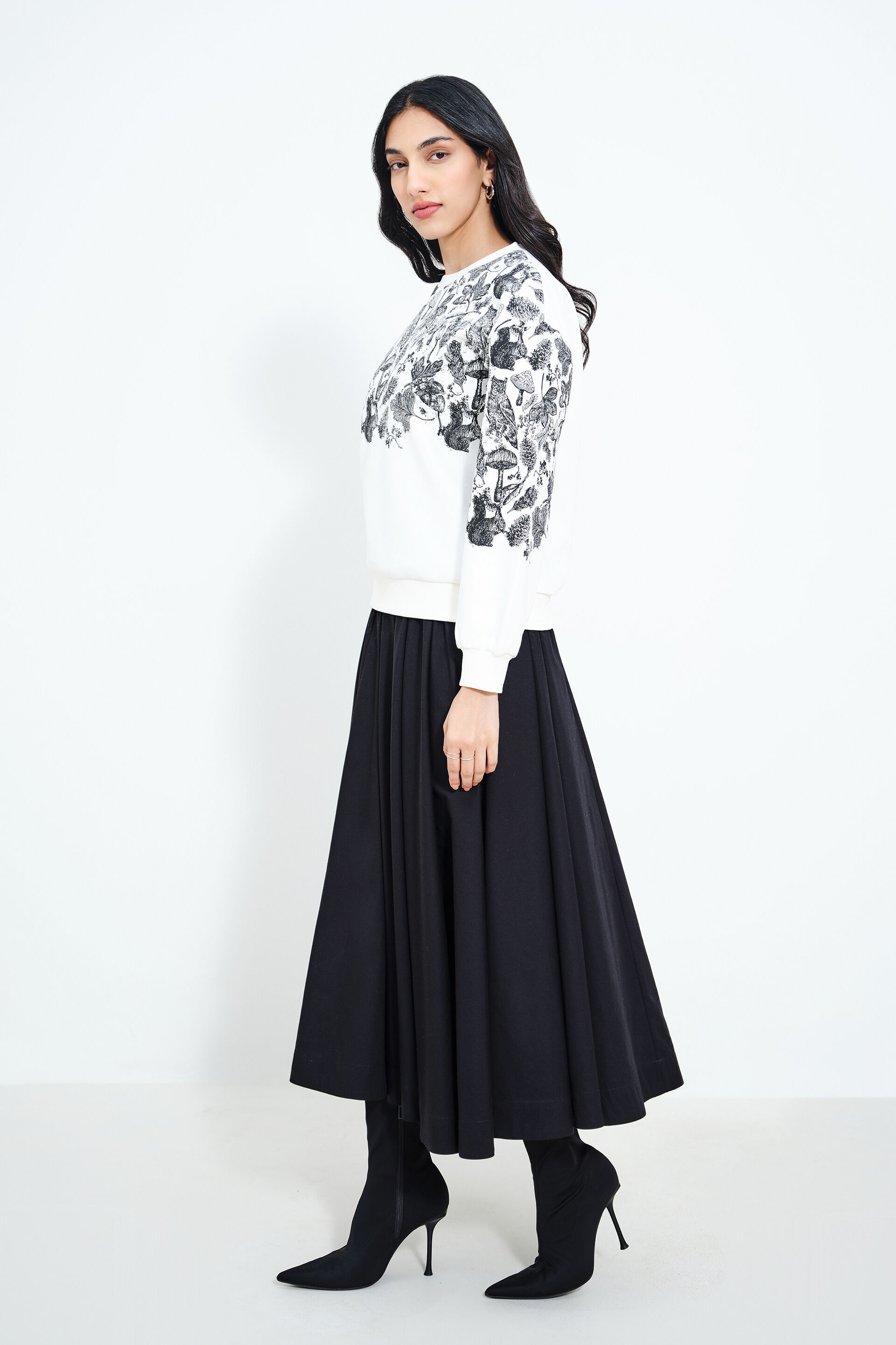 White Wanderlust Sweatshirt, White, image 7