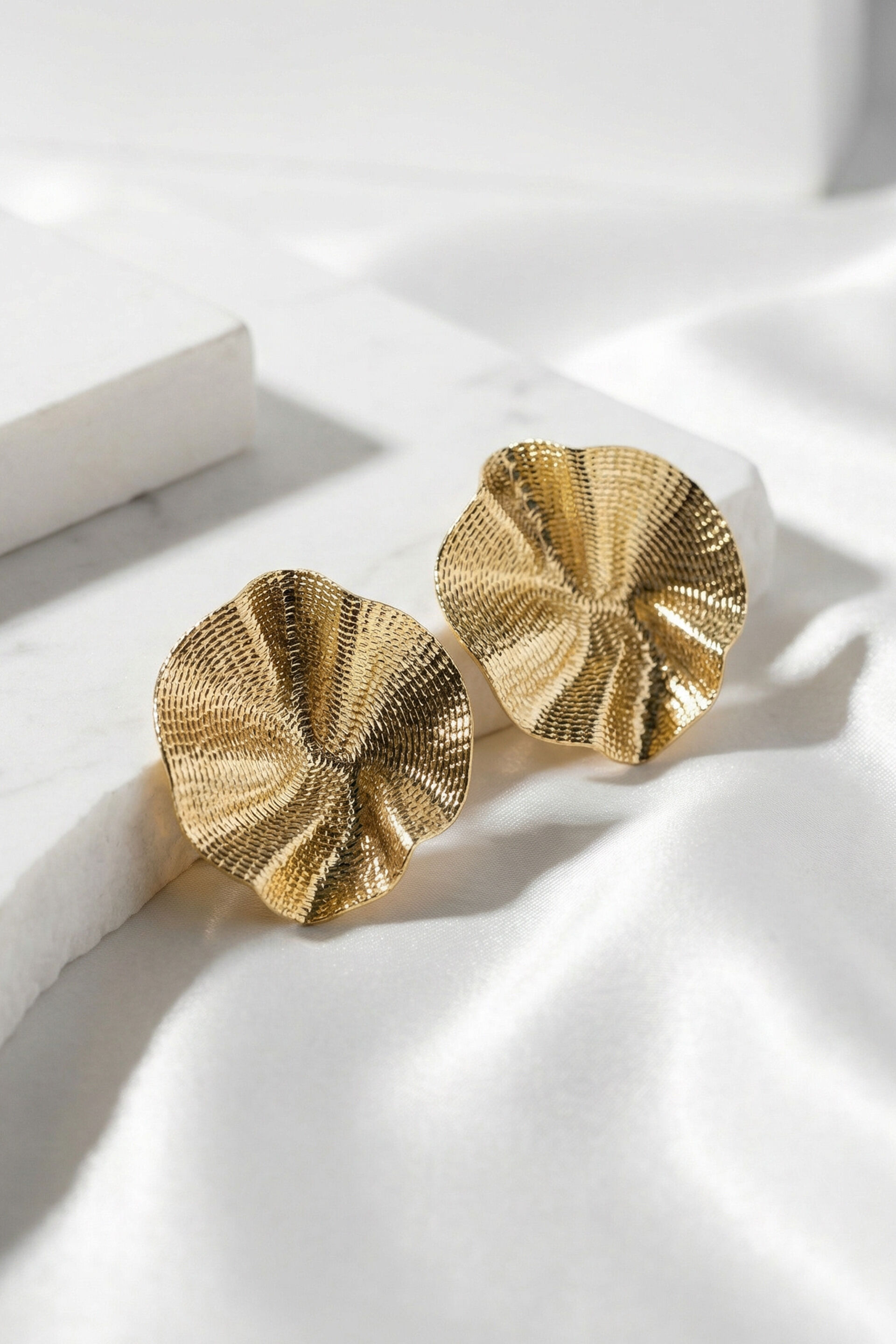 Aure Disc Earrings, , image 3
