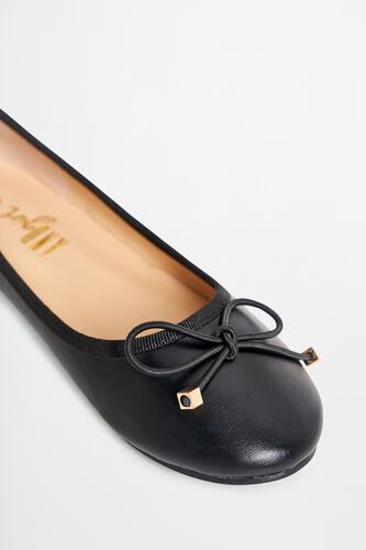 2 - Black Shoe, image 2