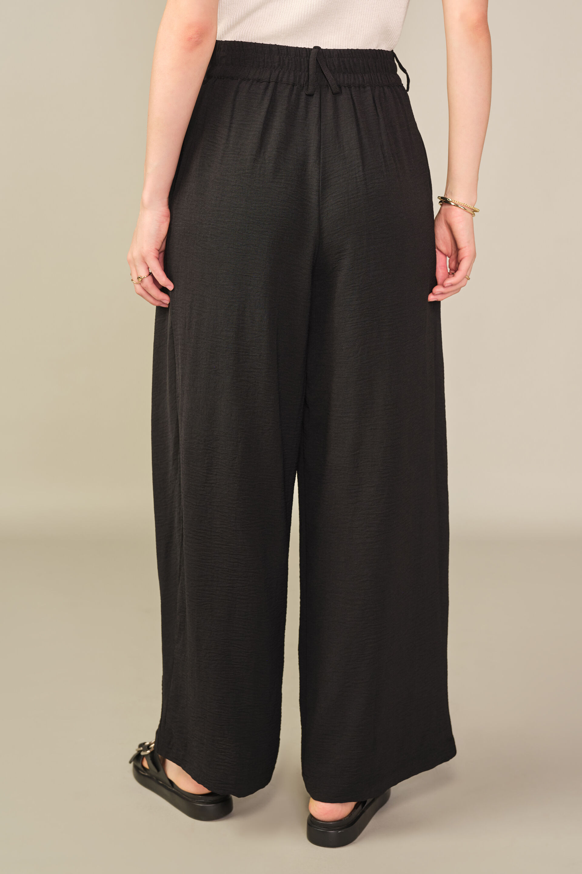 Solid Flared Trousers in Black, Black, image 4