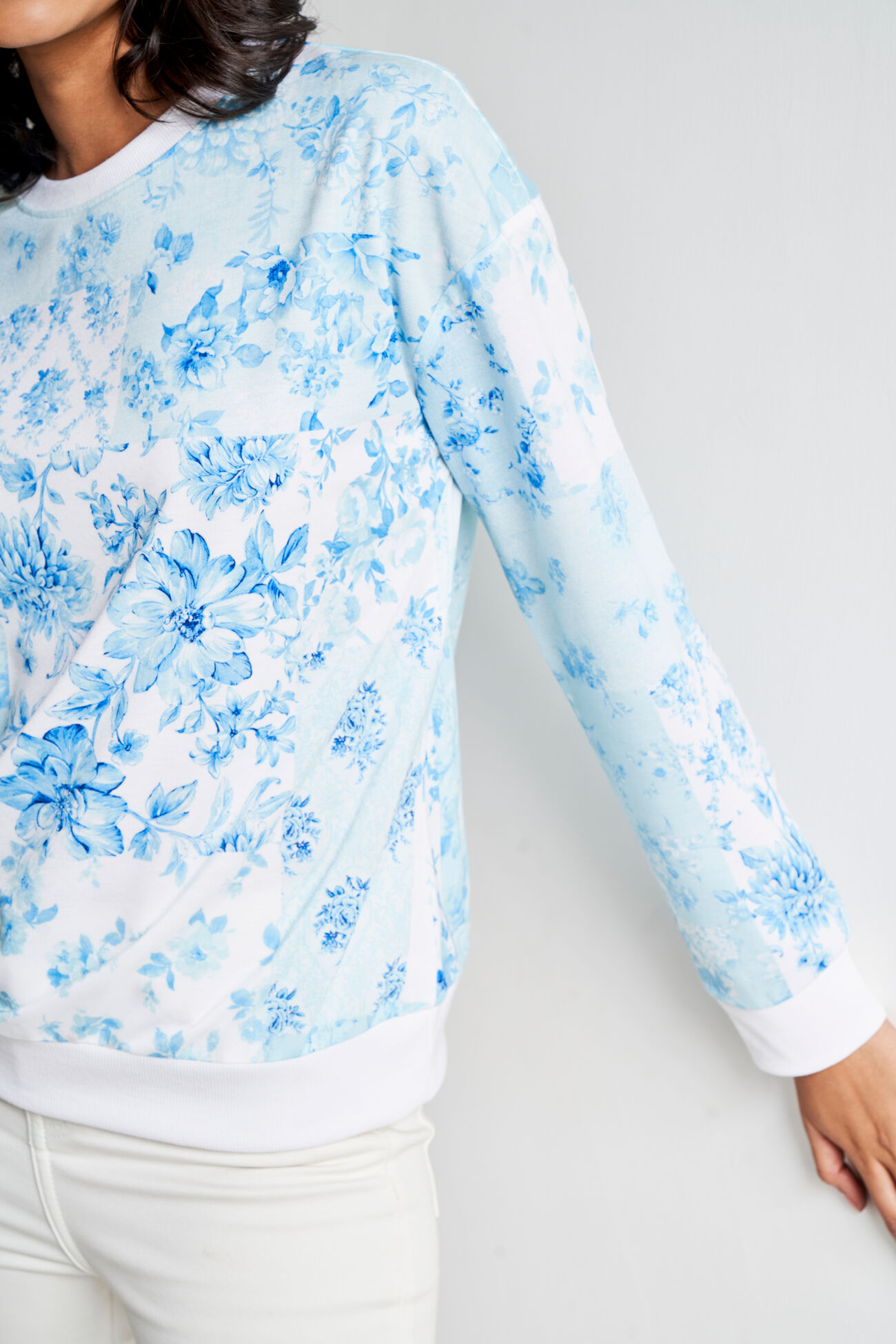 White And Blue Floral Straight Top, White, image 6