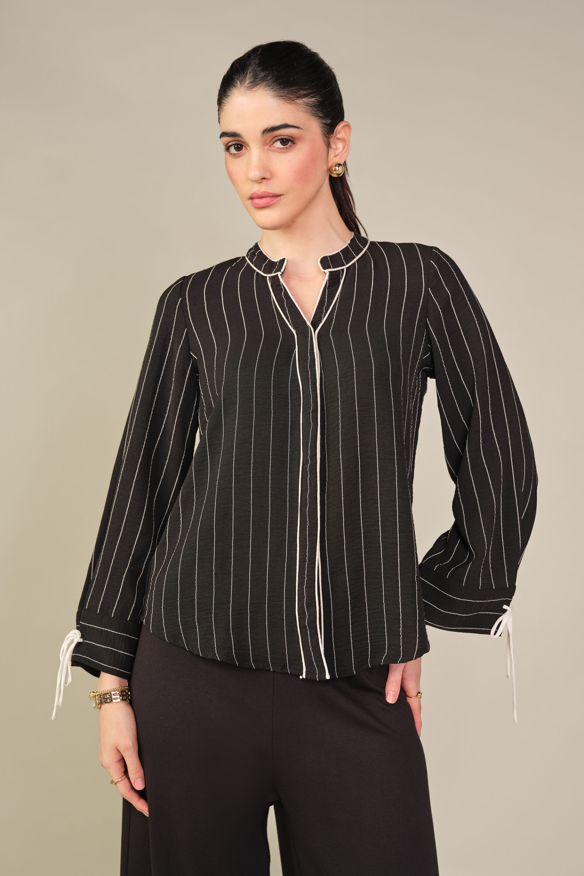 Striped Billowy Sleeves Top in Black