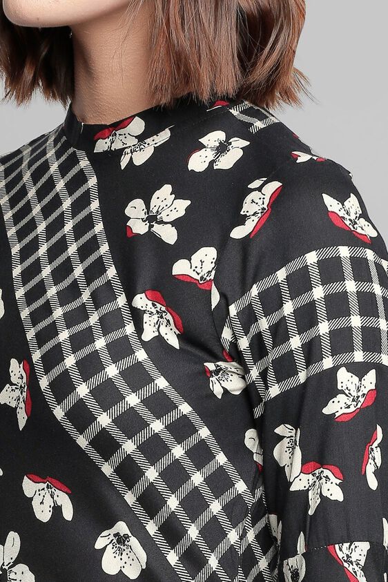5 - Black Floral Round Neck Straight Flared Top, image 5