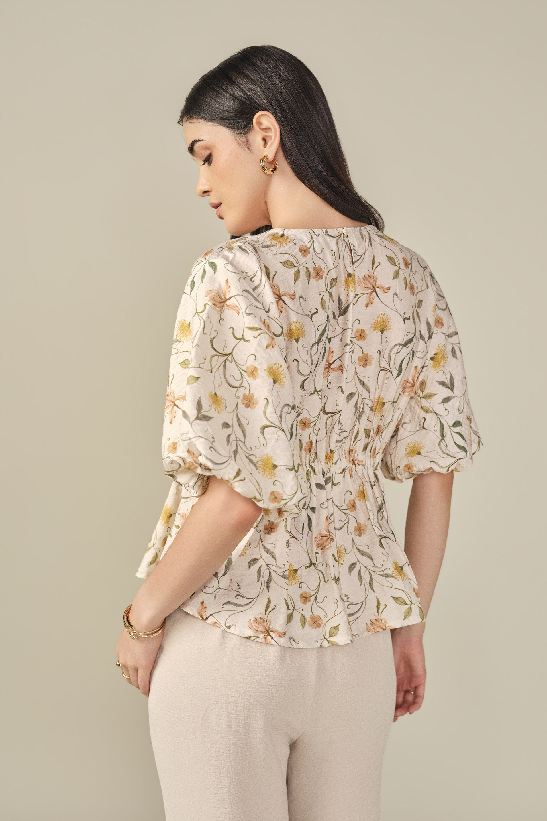 Floral Print Balloon Sleeve Top in Beige, Multi Color, image 6