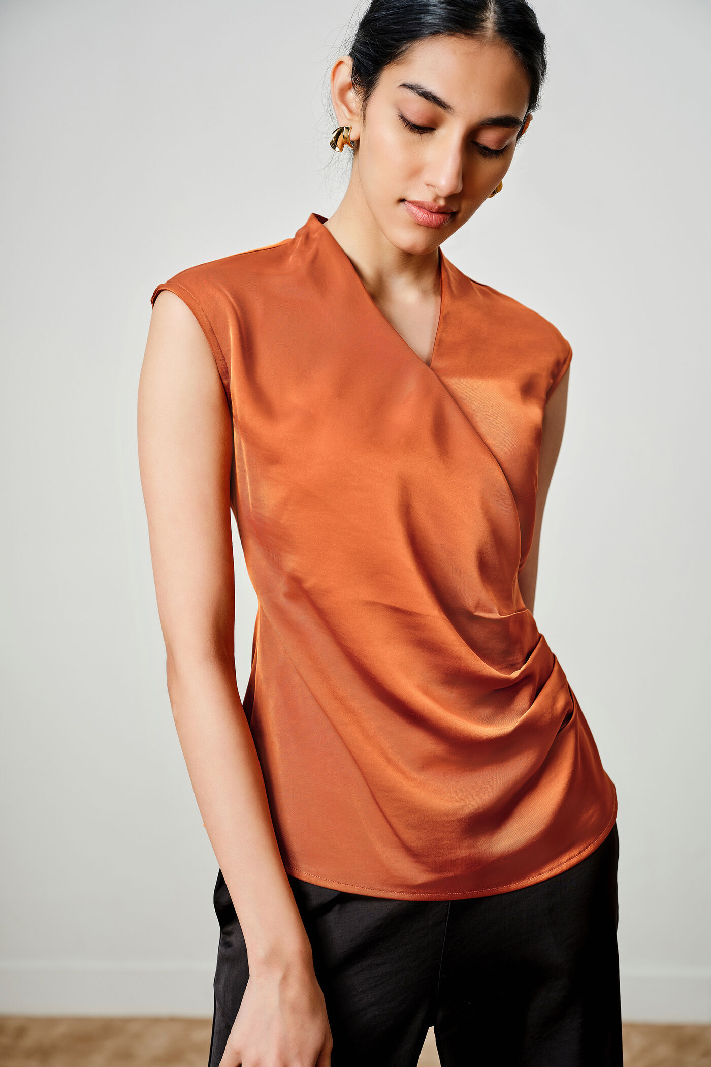 Dacnis Rust Top