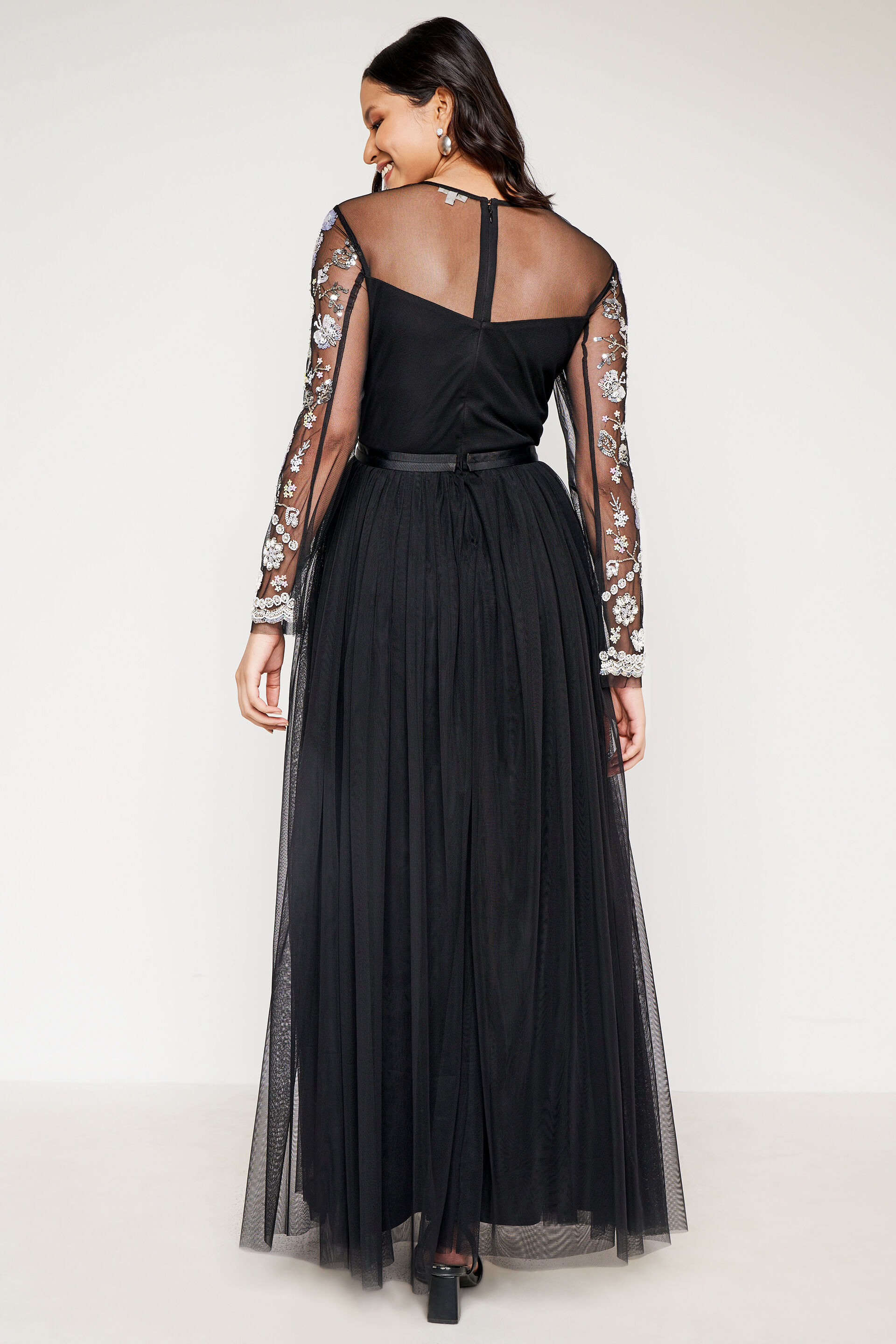 Straight gown party best sale wear